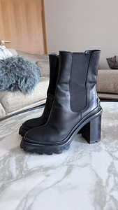 Naiste saapad TOD’S, suurus 38 (1 foto / 5)