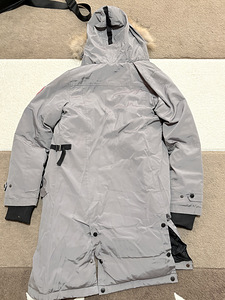 Canada Goose, модель 2506L (2 фото из 3)