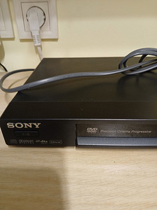 Продается CD/DVD плеер (6 фото из 6)