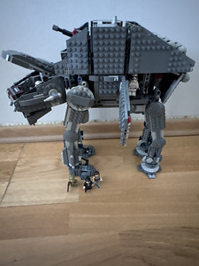 LEGO Star Wars Первый Орден Тяжелый Штурмовой Ходок 75189 (1 фото из 2)