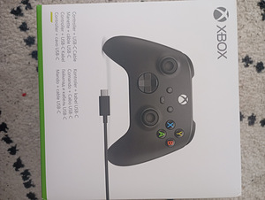 Müün Xboxi juhtkangi (2 foto / 2)