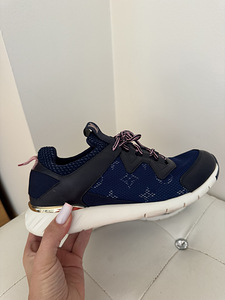 Кроссовки Louis Vuitton темно-синие. Оригиналы! (3 фото из 6)