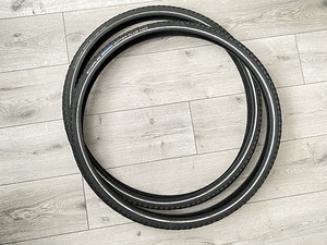 Зимние покрышки Schwalbe Winter 700x40 28 (8 фото из 8)