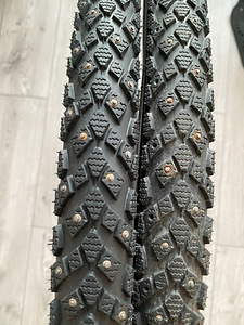 Зимние покрышки Schwalbe Winter 700x40 28 (2 фото из 8)