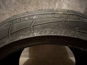 Rehv DUNLOP 245/45 ZR18 (2 foto / 5)