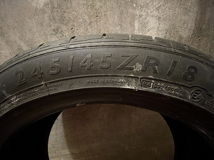 Rehv DUNLOP 245/45 ZR18 (4 foto / 5)