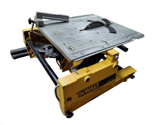 Lauasaag Dewalt DW743