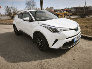 Toyota chr (2 foto / 8)