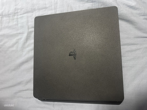PlayStation 4 slim