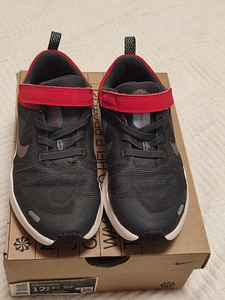 Nike tossud, suurus 30 (2 foto / 4)