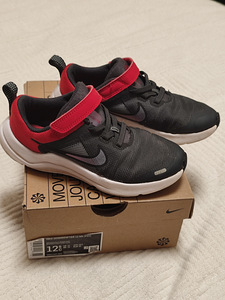 Nike tossud, suurus 30 (1 foto / 4)