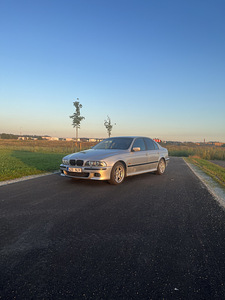 BMW E39 523i 125kw (1 фото из 11)