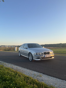 BMW E39 523i 125kw (3 фото из 11)