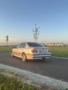 BMW E39 523i 125kw (4 фото из 11)