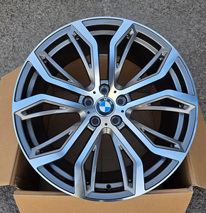Новые диски R21 5x120 для BMW X5 X6 F15 F16 E70 E71 E53 375M (1 фото из 3)