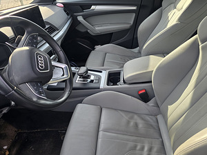 Продается Audi Q5 Sportback Quatro ADV 2,0TDI ST 204л.с. (4 фото из 5)