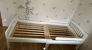 Lastevoodi (2 foto / 2)