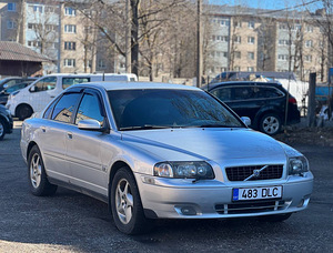 VOLVO S80 (2 фото из 8)