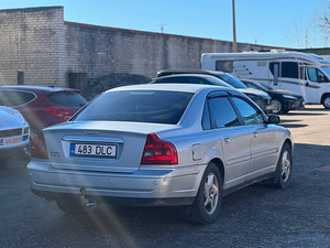 VOLVO S80 (5 фото из 8)