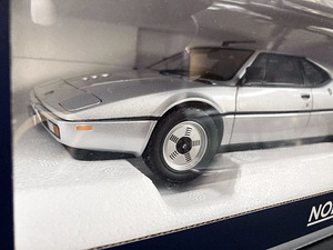 Модель автомобиля BMW E26 M1 1980 1:18 (4 фото из 6)