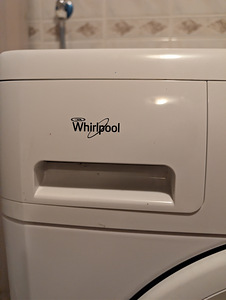 Стиральная машина Whirlpool (2 фото из 4)