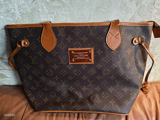 Сумка Louis Vuitton и сумка fila