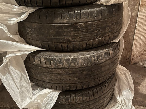 Nokian 215/60/R17