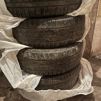Nokian 215/60/R17
