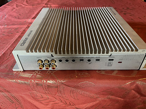 Clarion APA4160 (1 foto / 5)