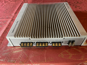 Clarion APA4160 (3 foto / 5)