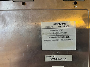 Alpine MRV-F305 (3 фото из 5)