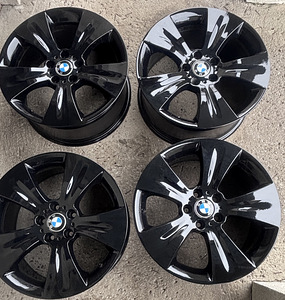 BMW ORIGINAAL 19" VALUVELJED STYLE 213 (1 foto / 2)