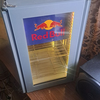 Мини-холодильник Red Bull