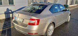 SKODA OCTAVIA 2018 (6 foto / 15)