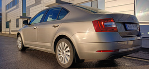 SKODA OCTAVIA 2018 (9 foto / 15)