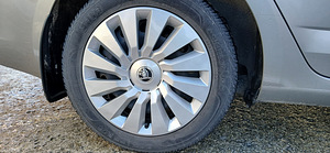 SKODA OCTAVIA 2018 (15 foto / 15)
