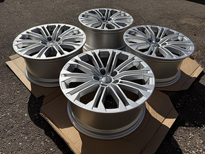 18" оригинальные диски Audi 5x112 (как новые) (2 фото из 10)