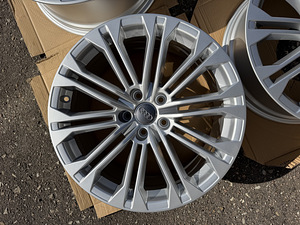 18" оригинальные диски Audi 5x112 (как новые) (6 фото из 10)