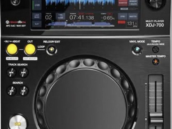 Pioneer DJ XDJ-700 x2 + DJM-450