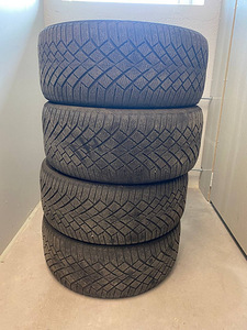Continental VikingContact 7, 245/45 R18 — DOT 3921 (6-7 mm) (1 foto / 5)