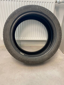 Continental VikingContact 7, 245/45 R18 — DOT 3921 (6-7 mm) (4 foto / 5)