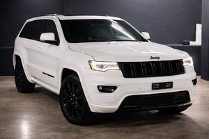 Jeep Grand Cherokee 3.0 d (2 foto / 8)
