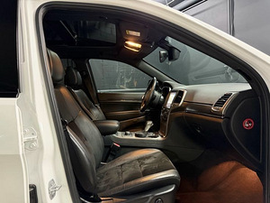 Jeep Grand Cherokee 3.0 d (7 foto / 8)