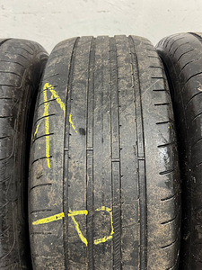 Шины GOODYEAR 235/55/20 dot 2024 (5 фото из 10)