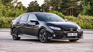 Honda Civic Navi Sensing 1.6 88kW (1 foto / 15)