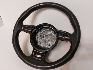 Руль Audi S-line plus competition (1 фото из 4)