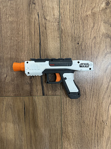 Nerf 5 пистолетов (3 фото из 5)