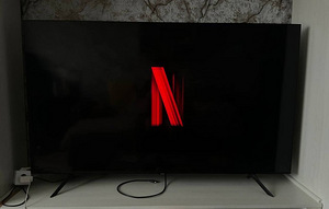 Samsung Smart TV 65" (1 foto / 4)