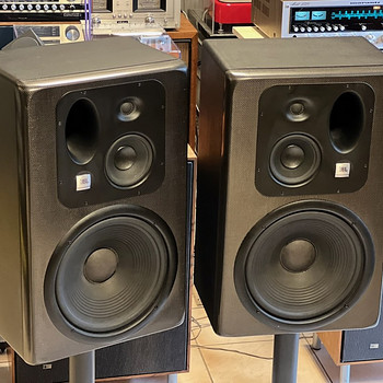 JBL LSR-32 Studio Monitor / Made in USA