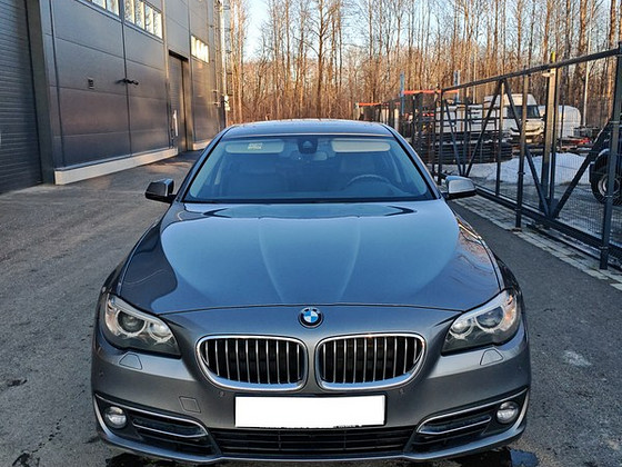 BMW F10/F11 LCI esistange täiskomplektis (originaal)